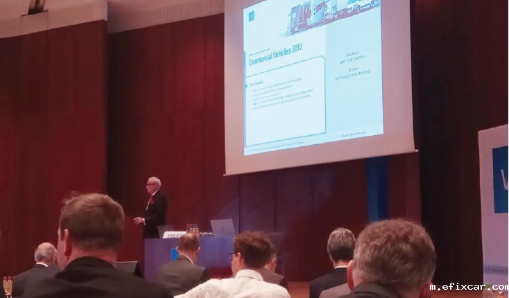 18luck在线娱乐网参加国际商用车技术交流研讨会现场